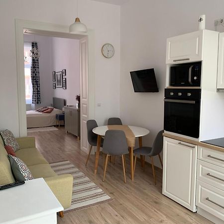 Charming Central Apartments Cluj-Napoca Ngoại thất bức ảnh
