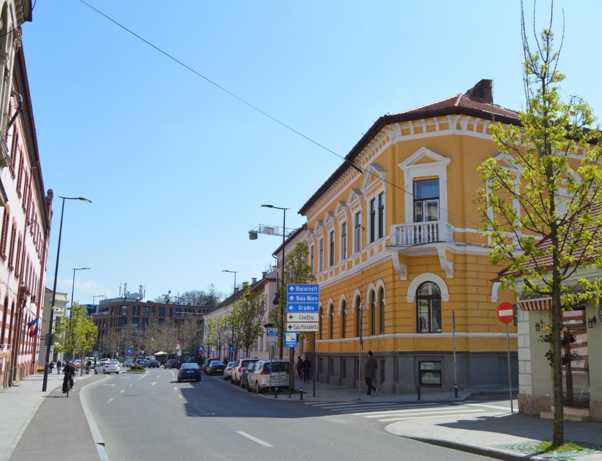 Charming Central Apartments Cluj-Napoca Ngoại thất bức ảnh