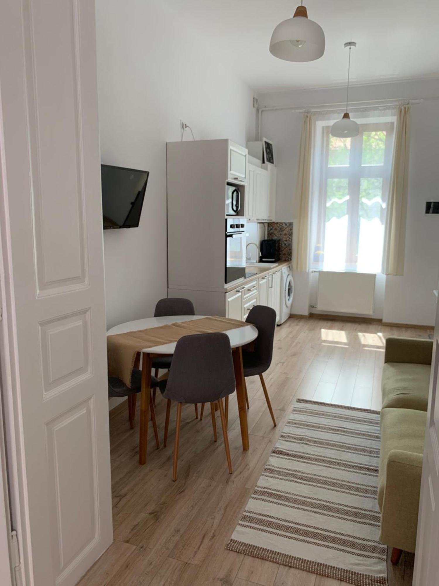 Charming Central Apartments Cluj-Napoca Ngoại thất bức ảnh