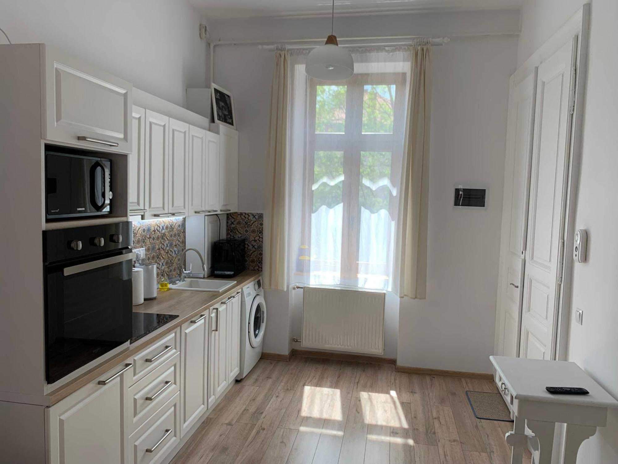 Charming Central Apartments Cluj-Napoca Ngoại thất bức ảnh